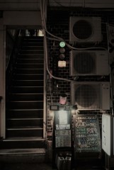 路地裏の風景3 ～階段～