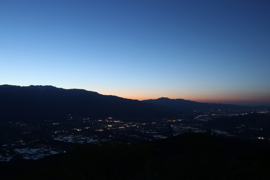 夜の街並み