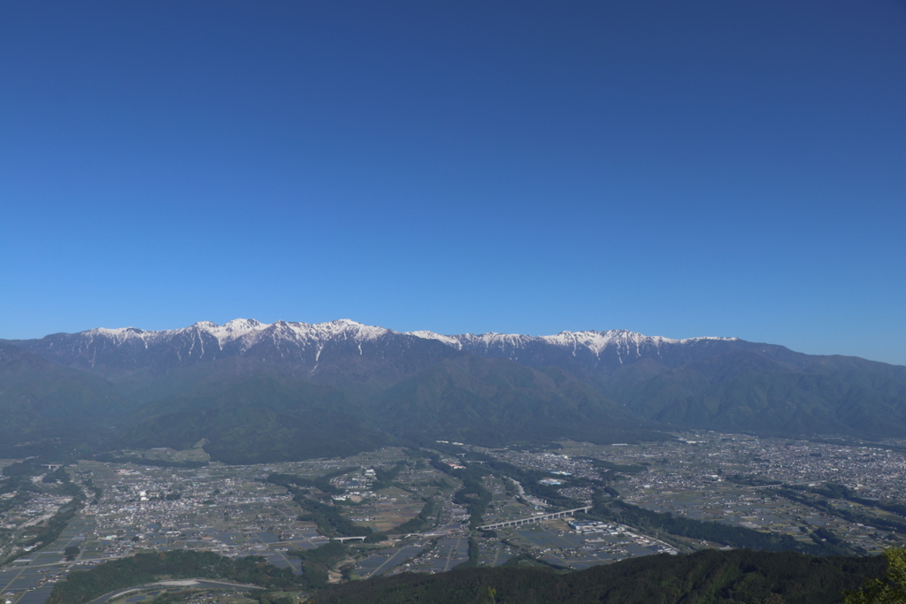 碧空と稜線