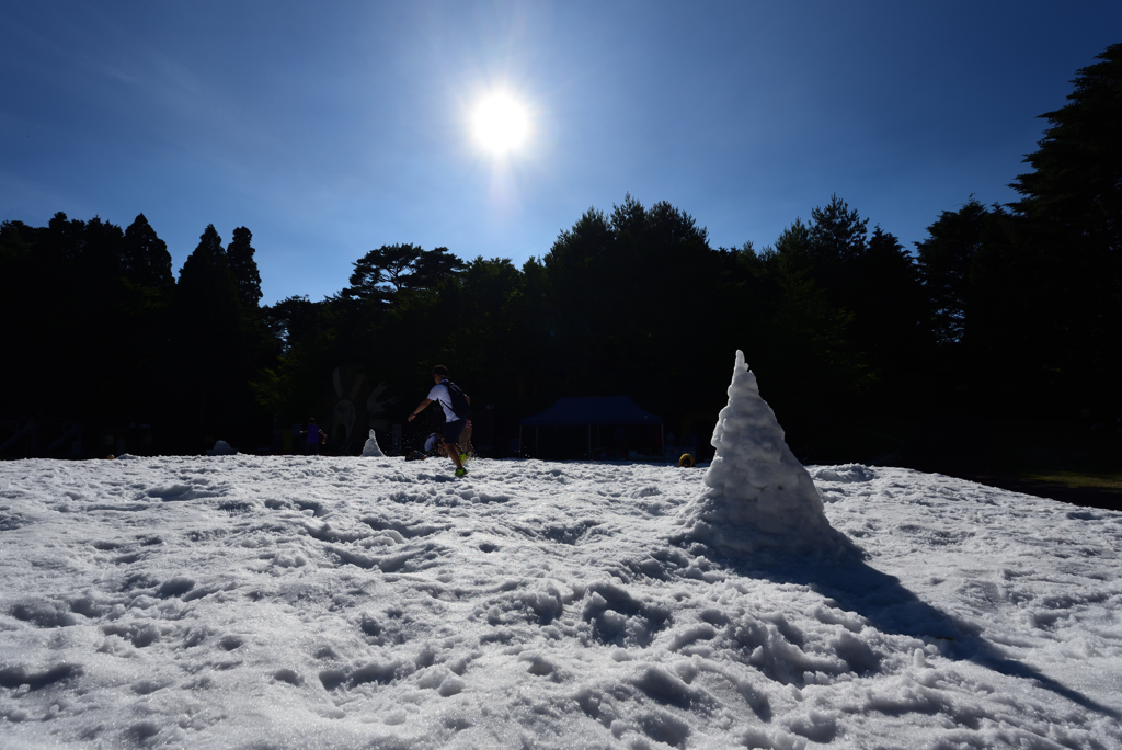 真夏の雪