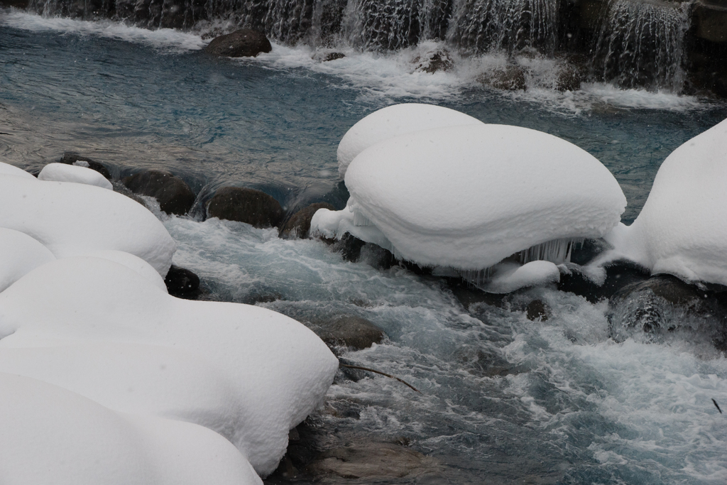 雪の河