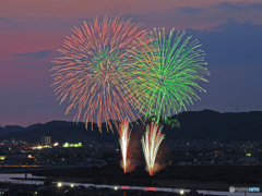 夏の夜空を彩る花火①