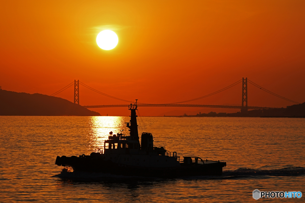 明石海峡大橋と夕日①