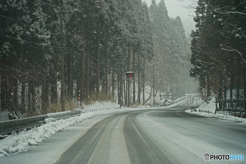 トンネルを抜けるとうっすら雪化粧③