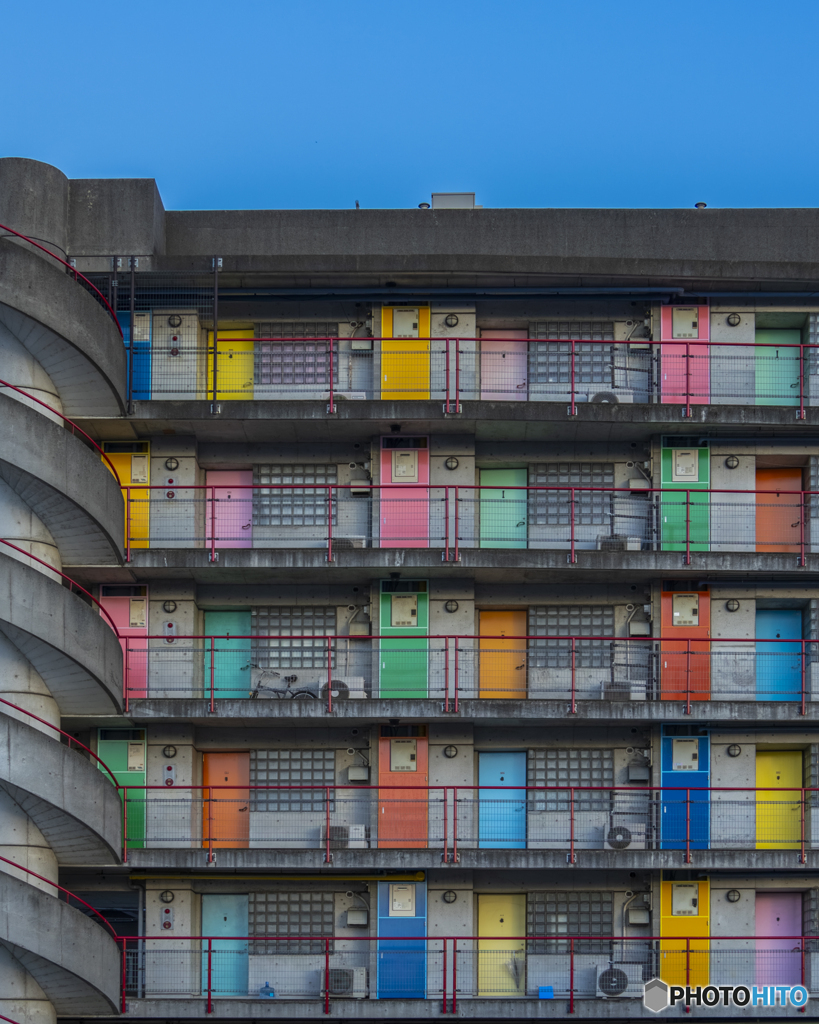 カラフルなマンション