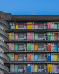 カラフルなマンション