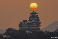 姫路城と朝日②