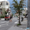 観光地のお昼時の道路