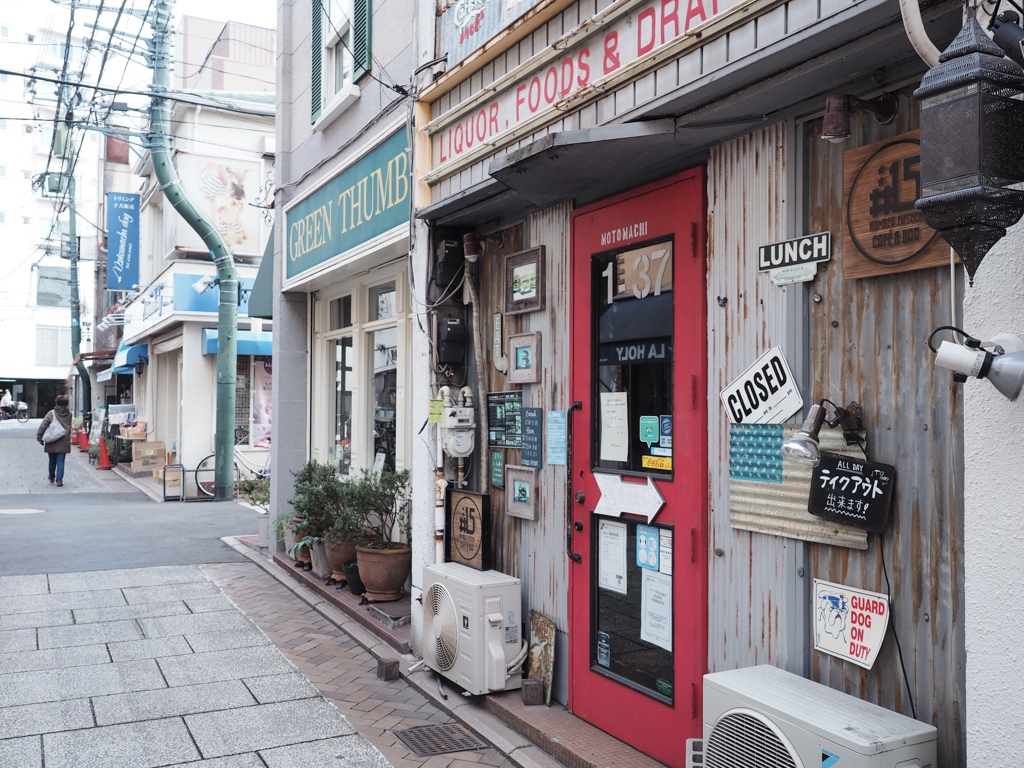 横浜元町の裏通り