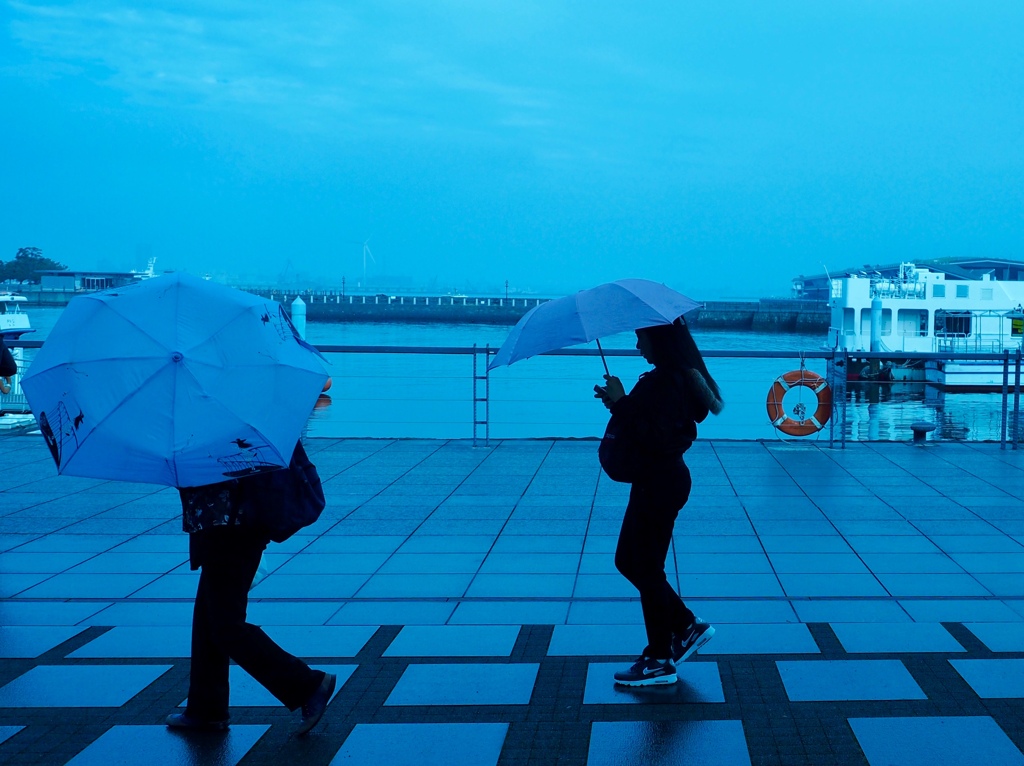 曇り時々雨