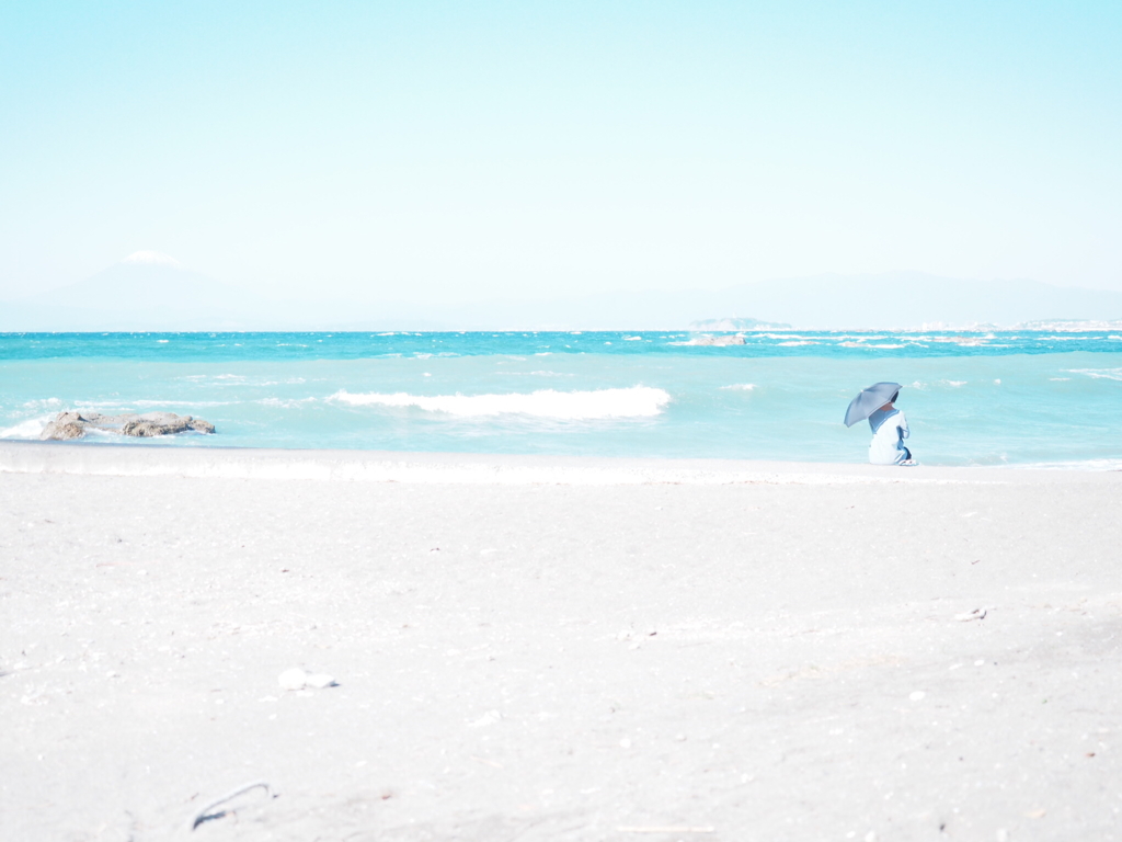 浜辺でひとり
