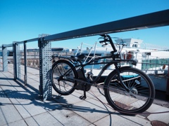 海と自転車