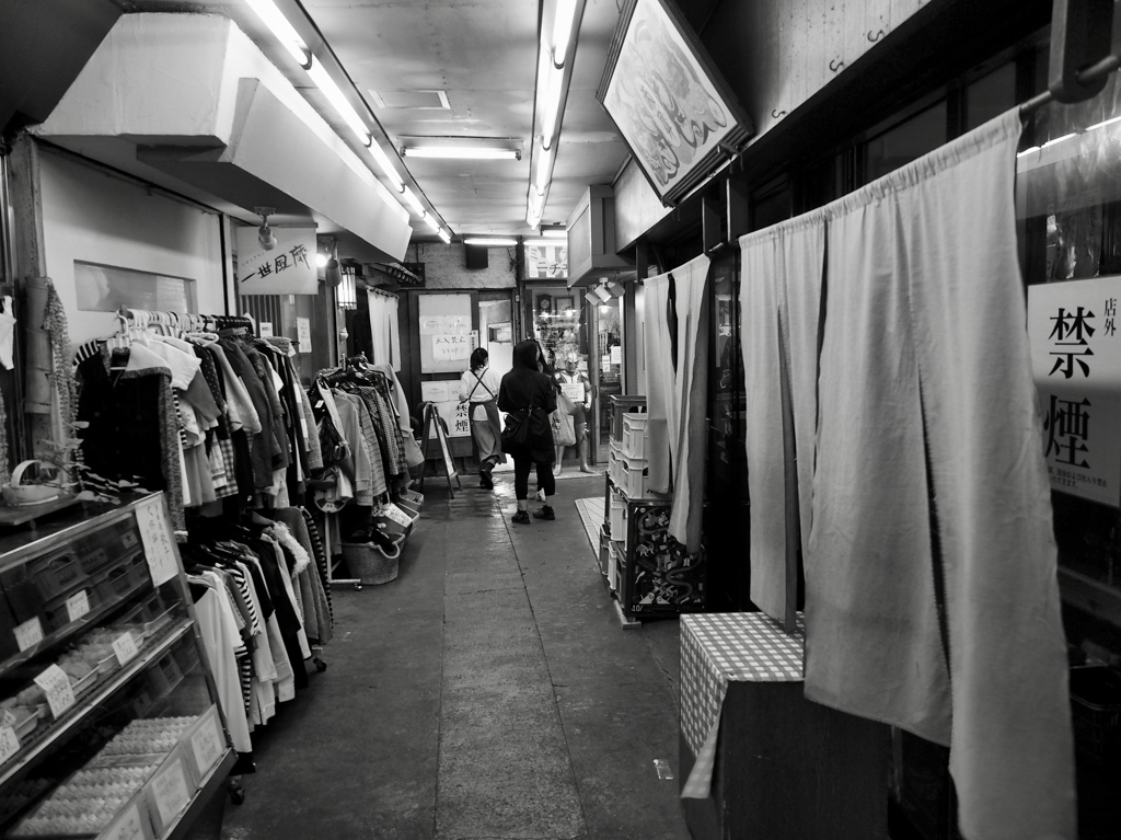 昭和レトロな商店街