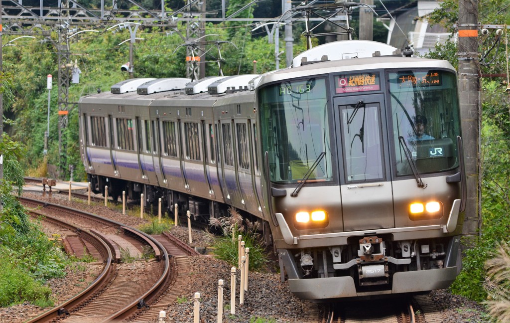 山中渓駅 ２２３系２５００番台①