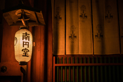 南円堂夜灯り