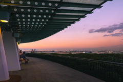 夕暮れの港の見える丘公園