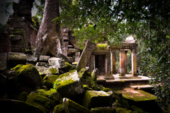 Ta Prohm 09　木漏れ日のテラス