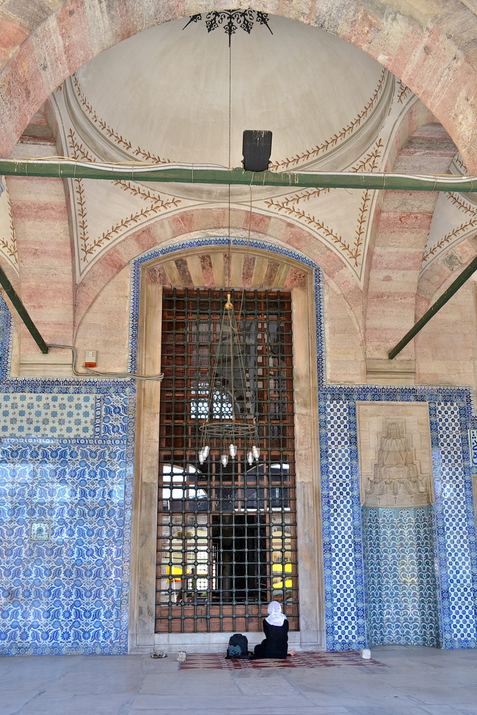 Rüstem Paşa Cami 02　祈り
