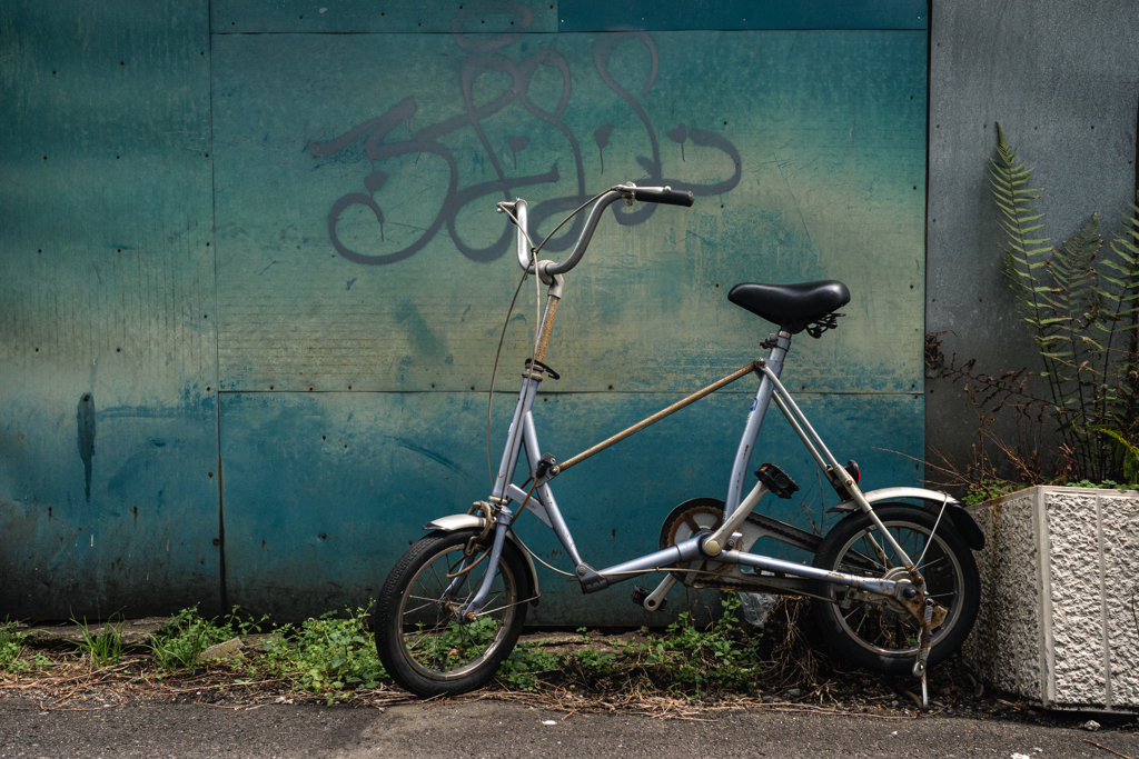 落書きと自転車