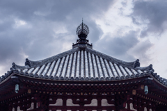 宝珠と甍 興福寺北円堂
