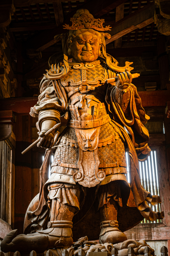 東大寺 広目天立像