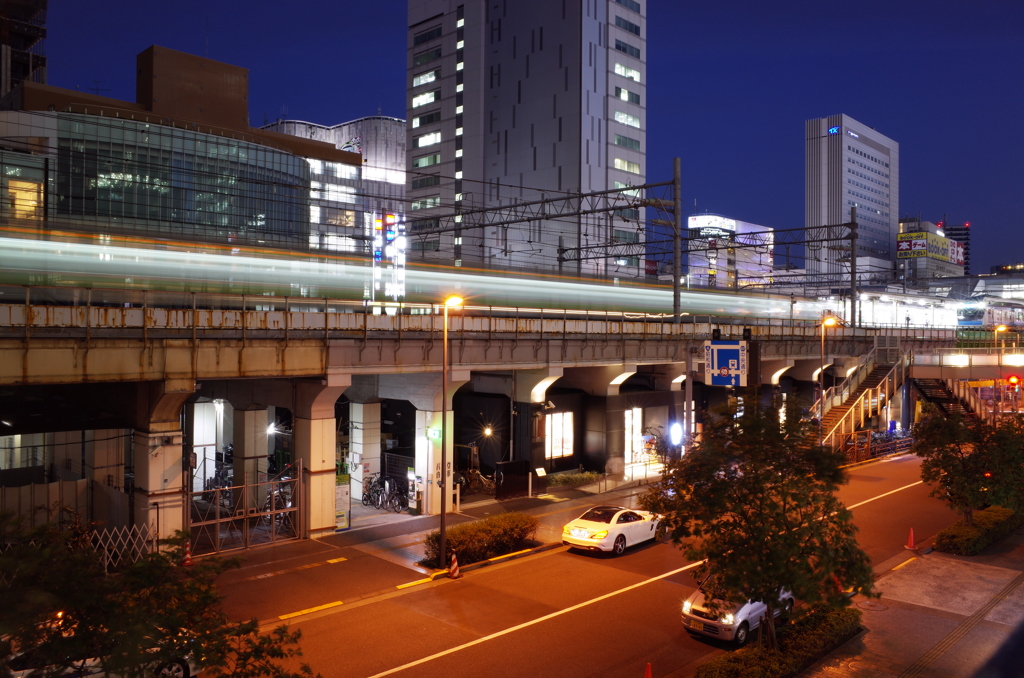 山手線 発車します