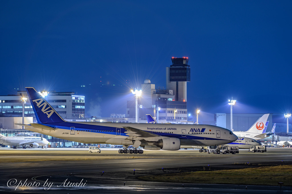 深夜の伊丹空港