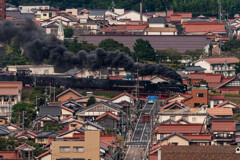 津和野の町を駆け抜ける