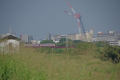 大和川を渡る近鉄電車