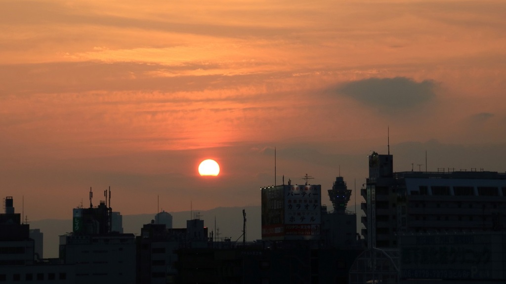 夕日と通天閣