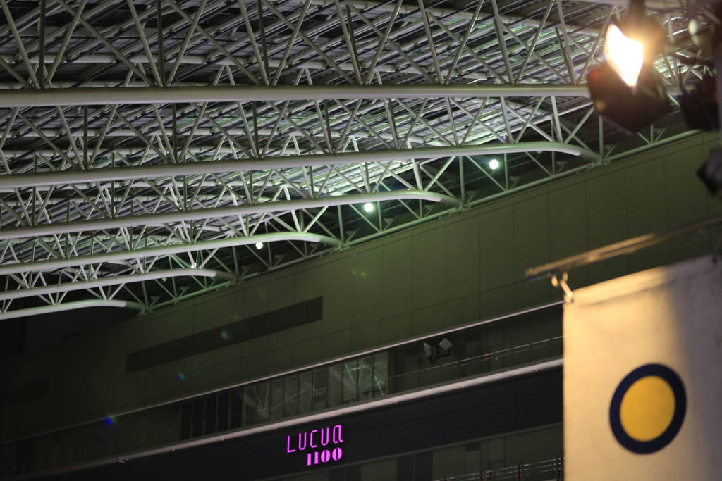 137大阪駅