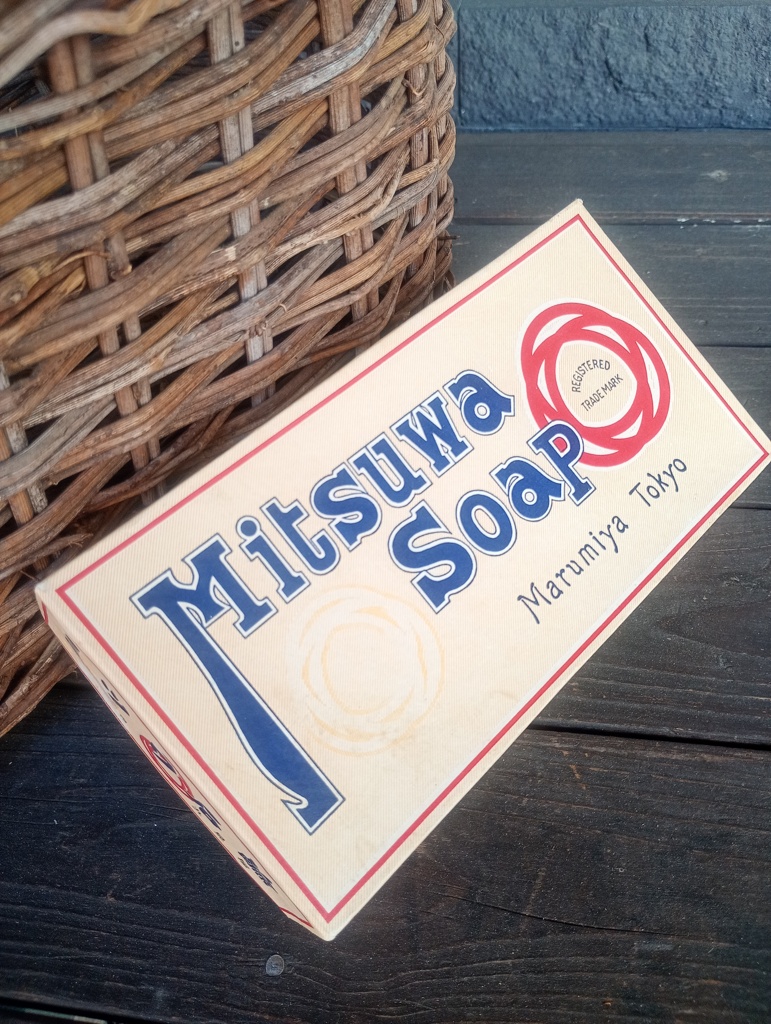 懐かしい昔の石鹸箱