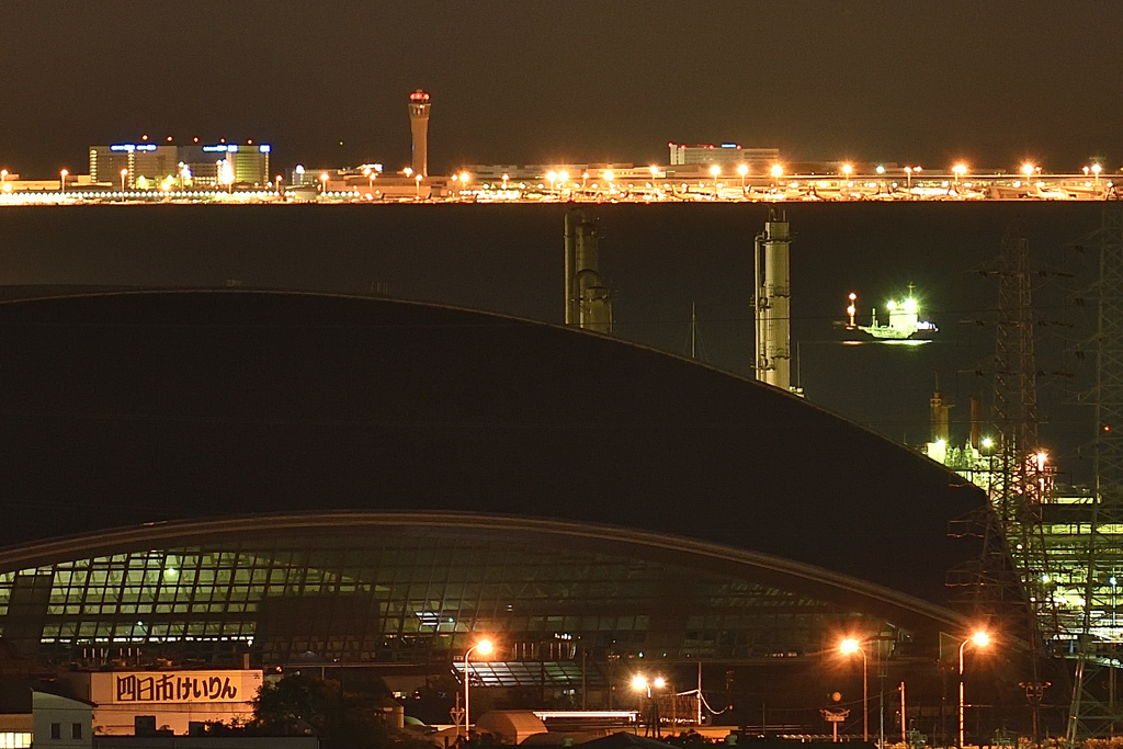 湾岸対決！工場夜景ＶＳ空港夜景