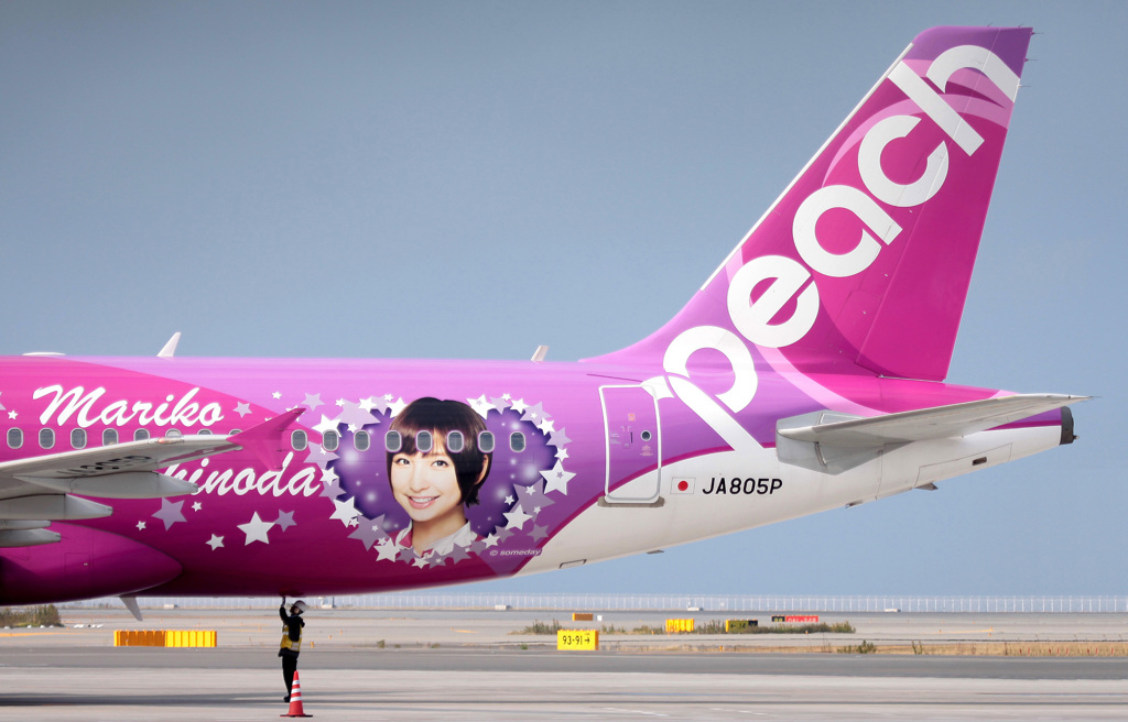MARIKO JET　ピーチ航空　1/100 エアバス A320 MARIKO JET ピーチ航空 1/100 エアバス A320 - メルカリ