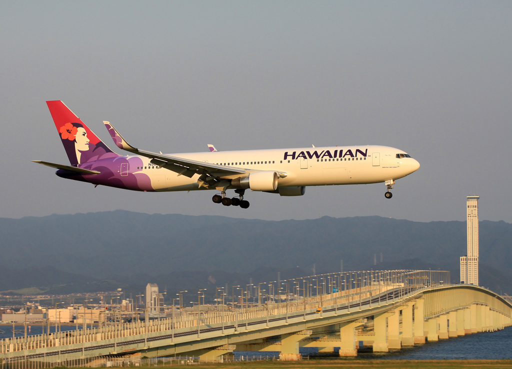 Hawaiian B767-3CBER_2（KIX）