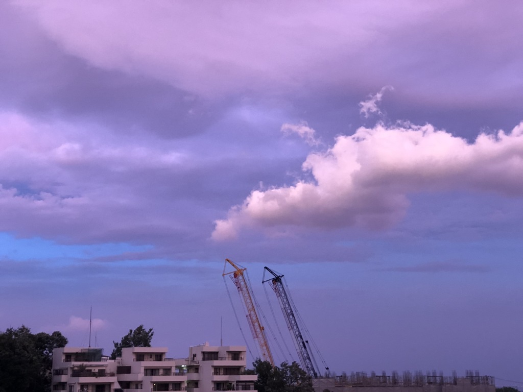 夏  六甲の夕方