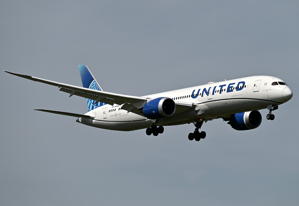 United Airlines B787-9