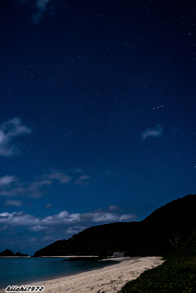 座間味島・阿真ビーチの星空