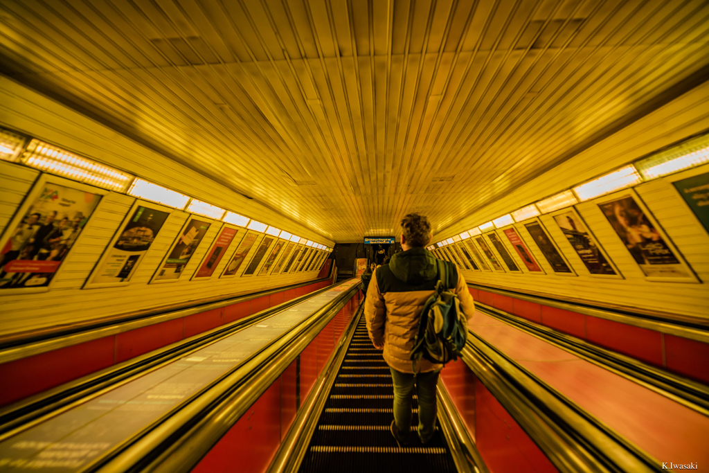 ブダペストの地下鉄のエスカレータ