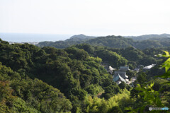 建長寺の伽藍と鎌倉の海