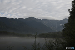 大正池と穂高岳