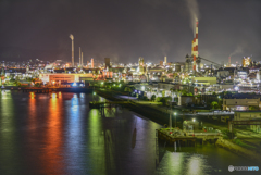工場夜景に灯されて