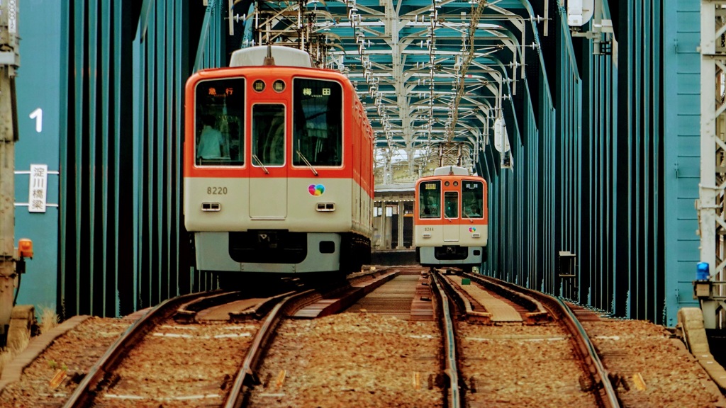 阪神電車、淀川を渡る