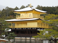 雪の金閣寺（ベタ）