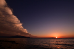 貴重な秋晴れの夕空