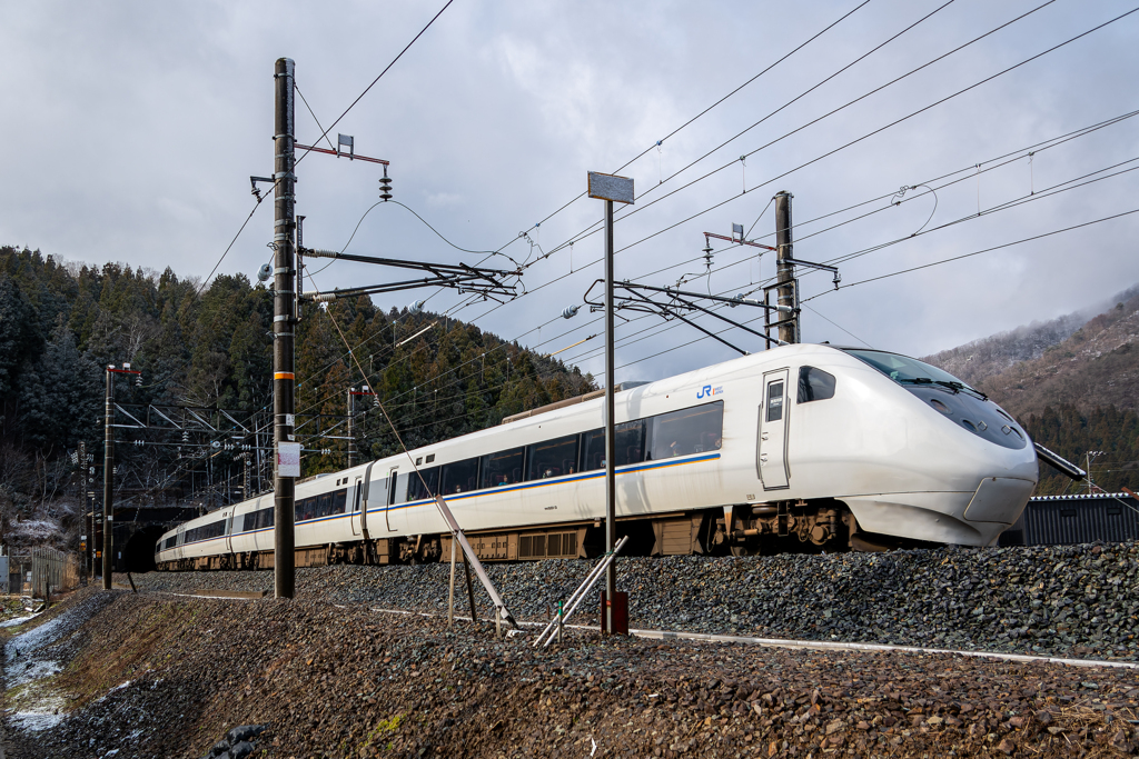 長いトンネルを抜けて