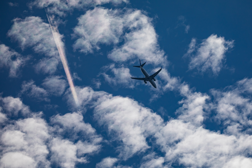 ANA B737とAIR CANADA B787、そして晩夏の空。