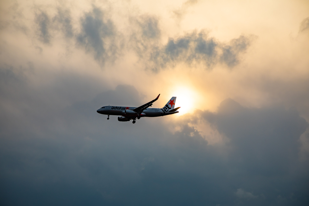 JETSTAR(JJP) A320 夕暮れのファイナルアプローチ