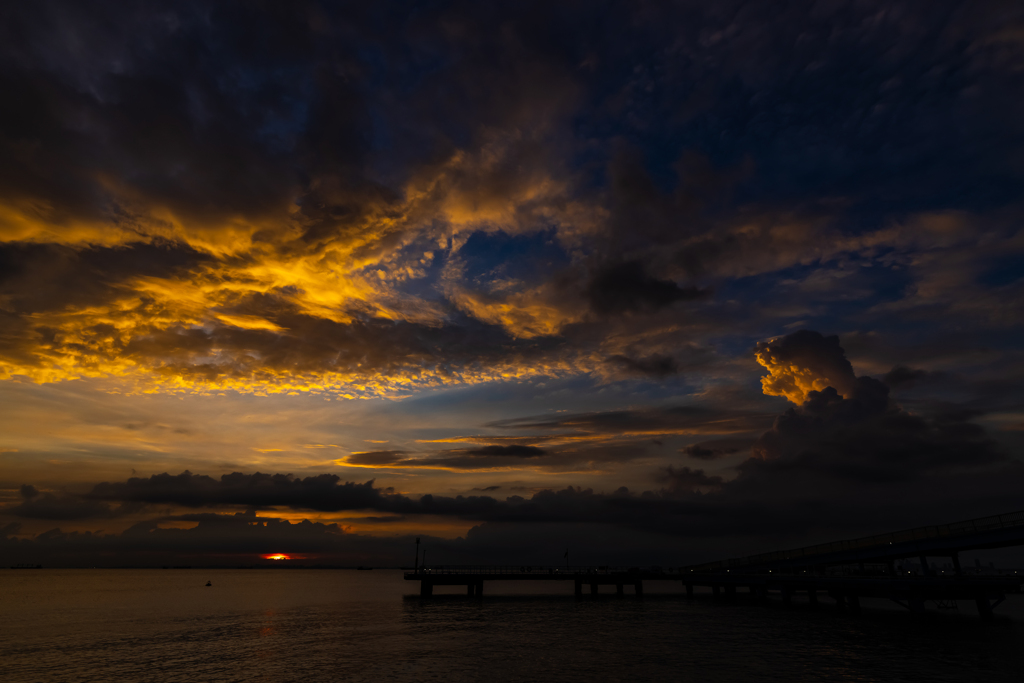 夕焼けと積乱雲