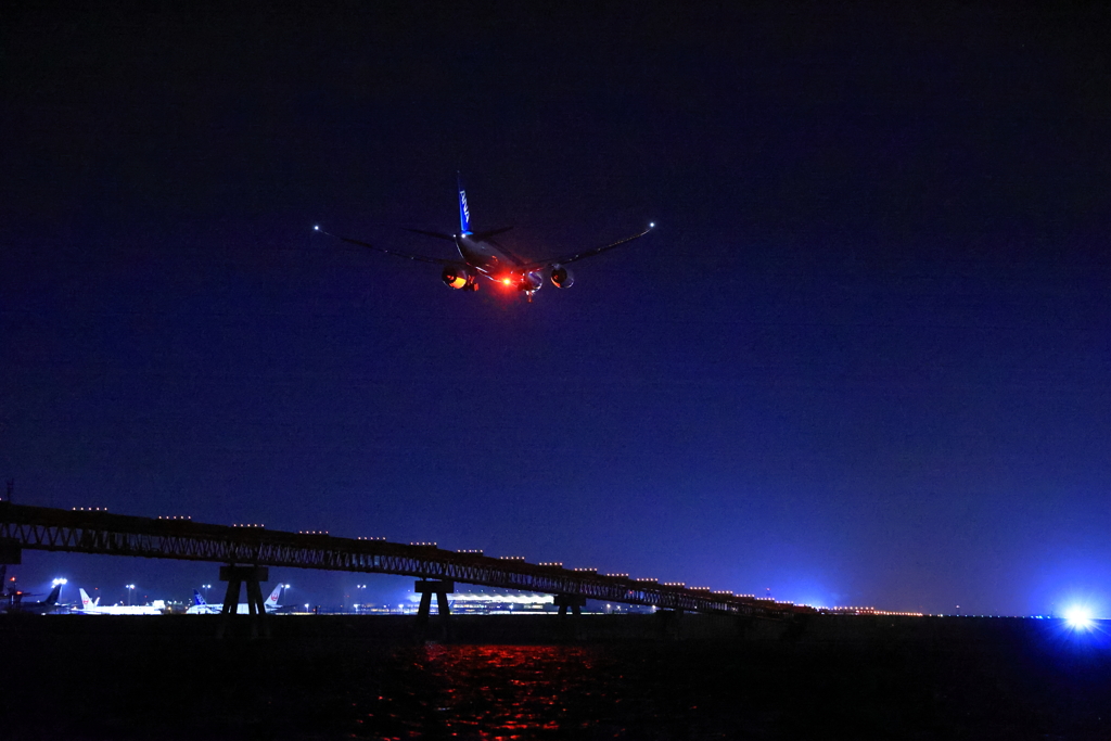 HND RWY22 Final approaching